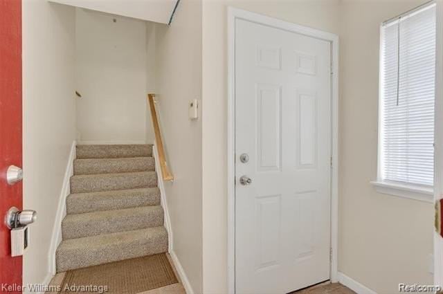 863 Amanda Ln - Photo 2 of 16