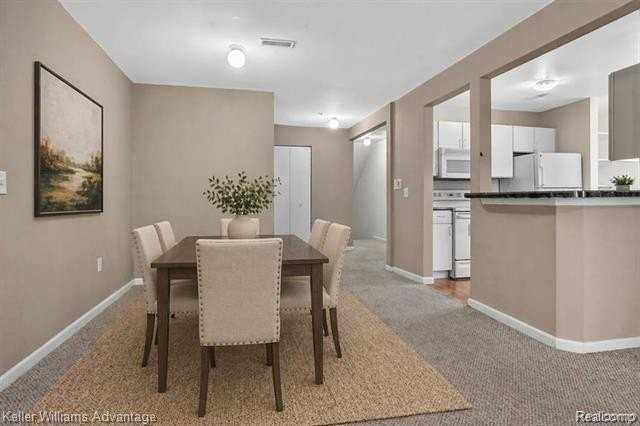 863 Amanda Ln - Photo 4 of 16