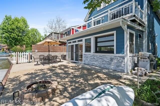 11478 E Shore Dr - Photo 7 of 50