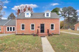 featured image of 7 E Lewis Rd