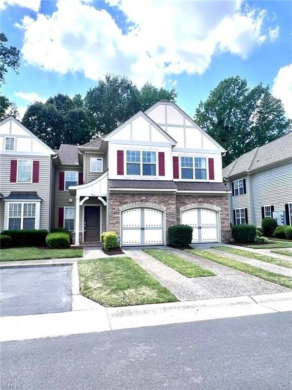 913 Turtle Pond Ln - Photo 2 of 36