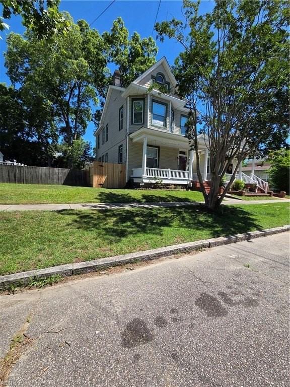 1522 Barron St - Photo 2 of 47