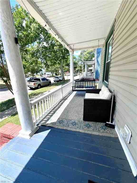 1522 Barron St - Photo 6 of 47