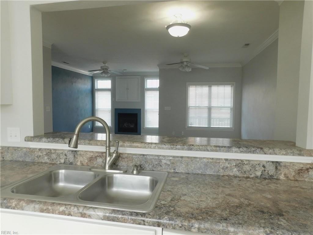 4728 Beach Bay Ct - Photo 6 of 26