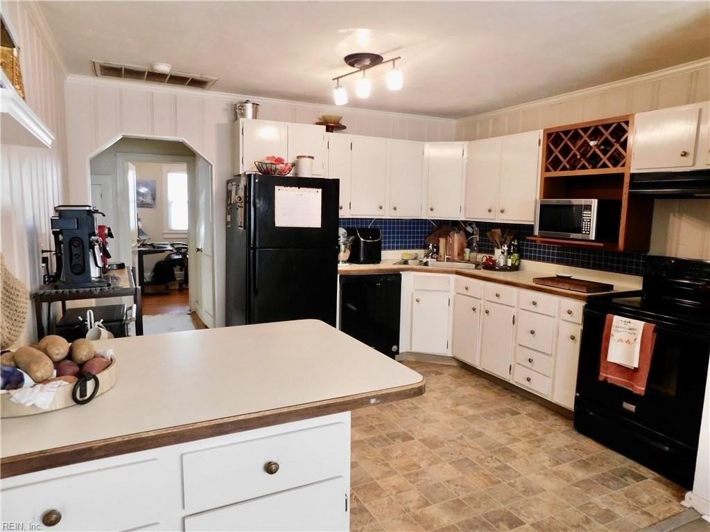 2224 Maple St - Photo 7 of 24