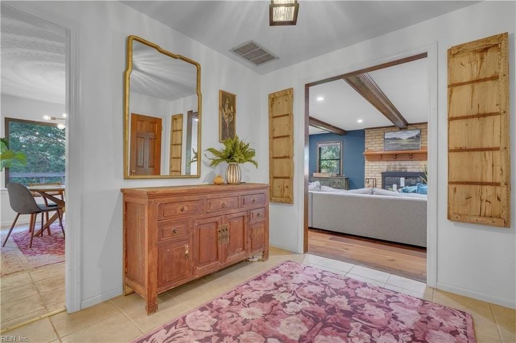 2537 Torrey Pl - Photo 4 of 42