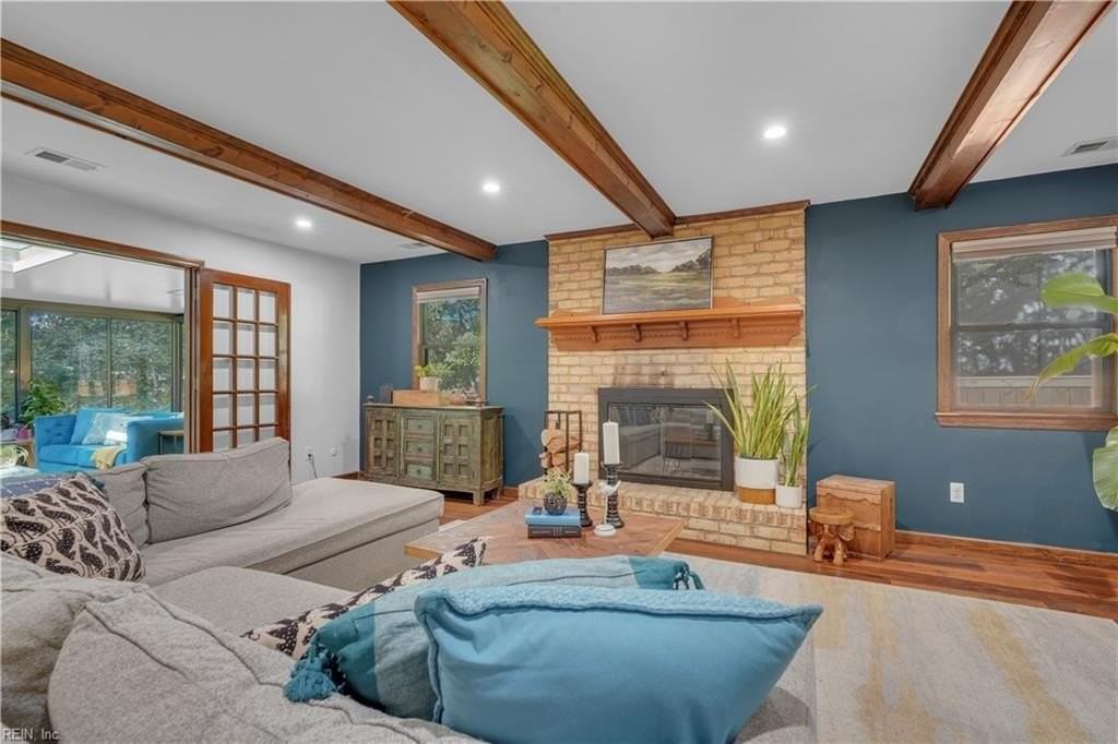 2537 Torrey Pl - Photo 7 of 42