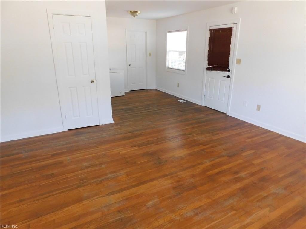 1112 74th St - Photo 2 of 10