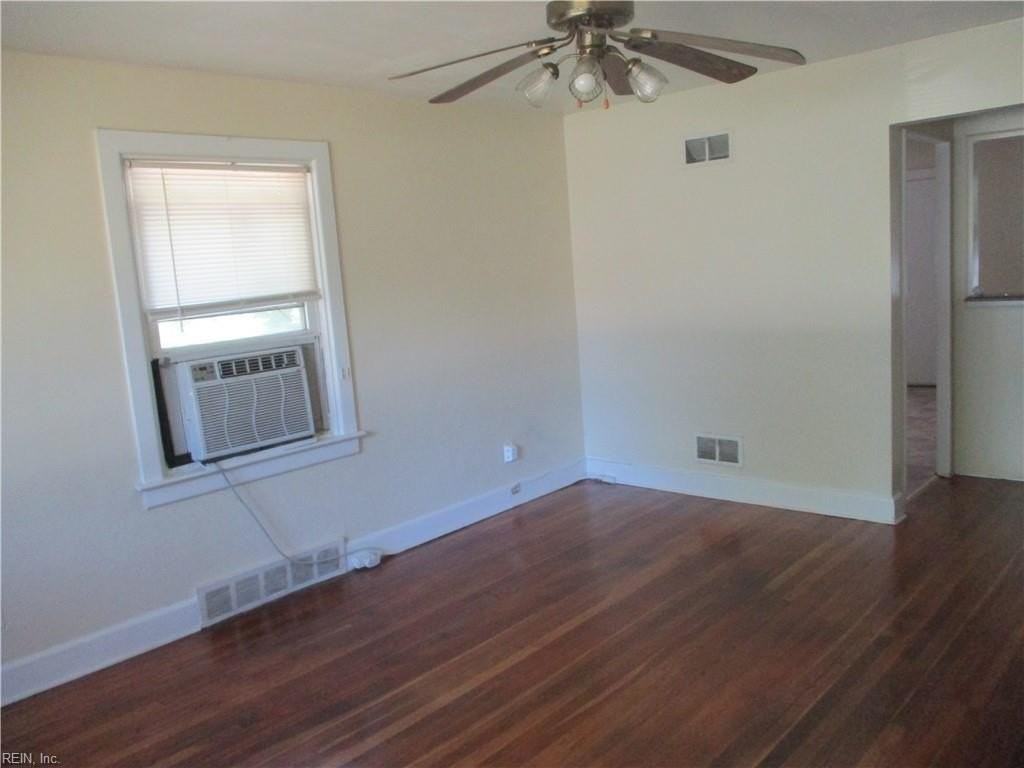 8918 Granby St - Photo 3 of 14
