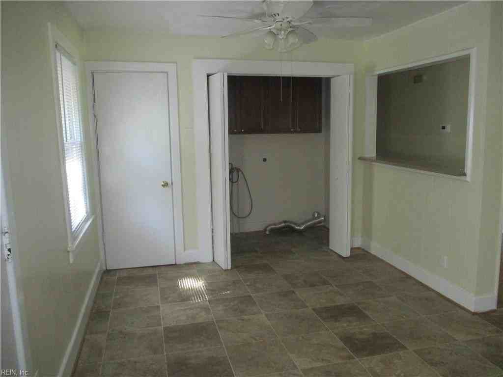 8918 Granby St - Photo 5 of 14