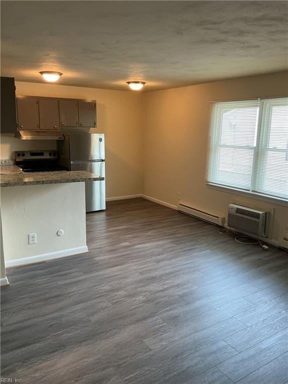 1111 Hugo St #D - Photo 2 of 7