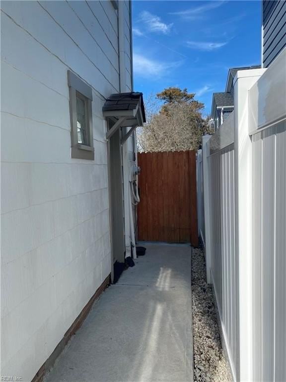 405 16th St - Photo 2 of 15