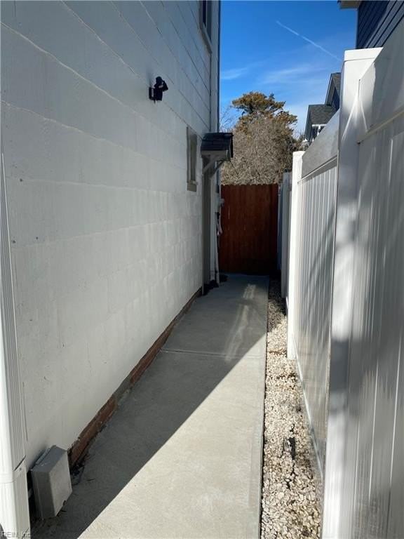 405 16th St - Photo 3 of 15