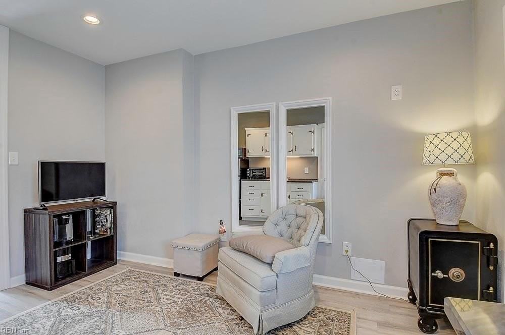 405 16th St - Photo 5 of 15