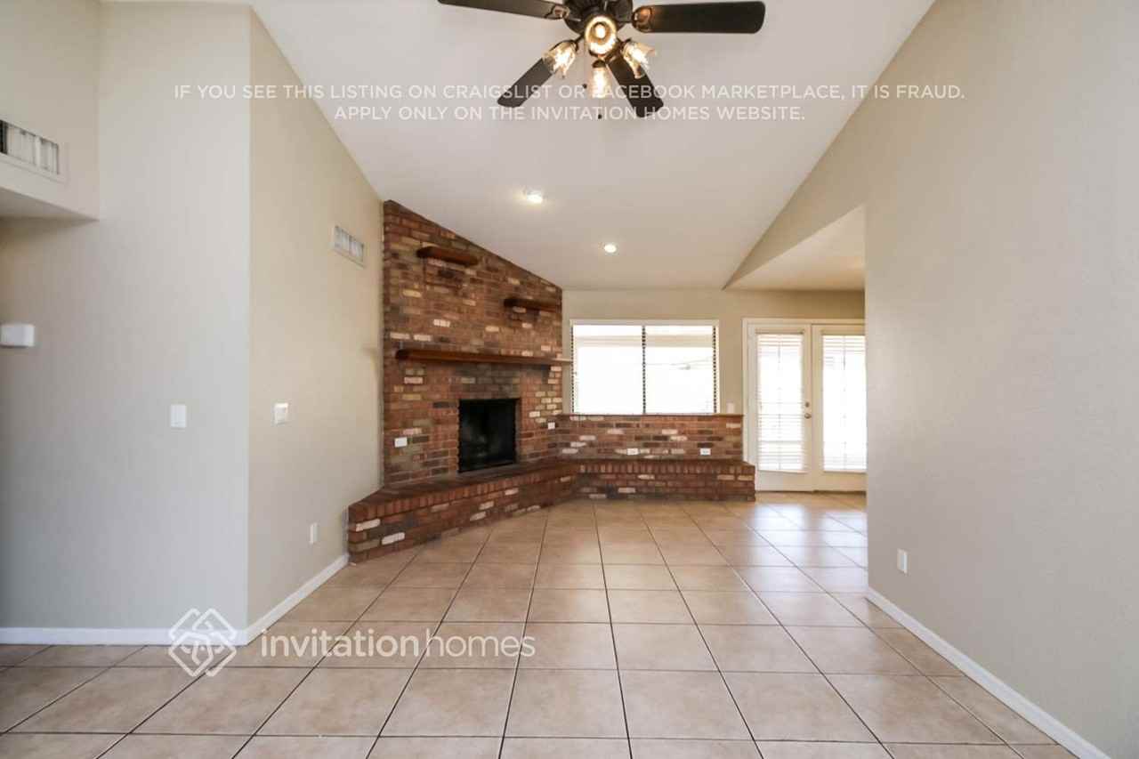 1254 E Indigo St - Photo 6 of 21