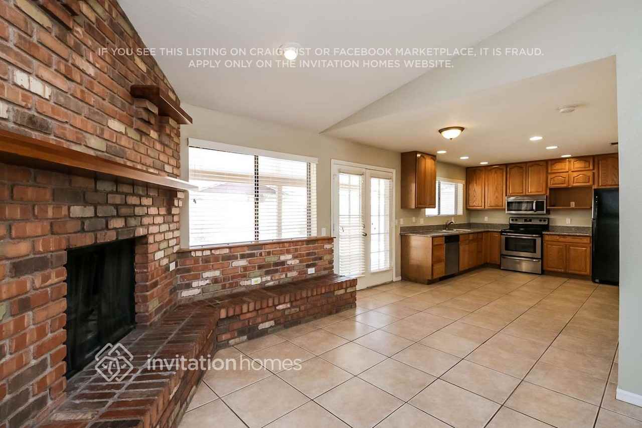 1254 E Indigo St - Photo 7 of 21