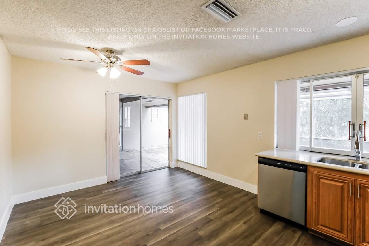 11860 Nw 29th Pl - Photo 6 of 17