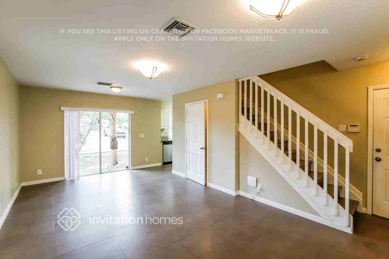 175 Se 2nd Ct - Photo 5 of 18