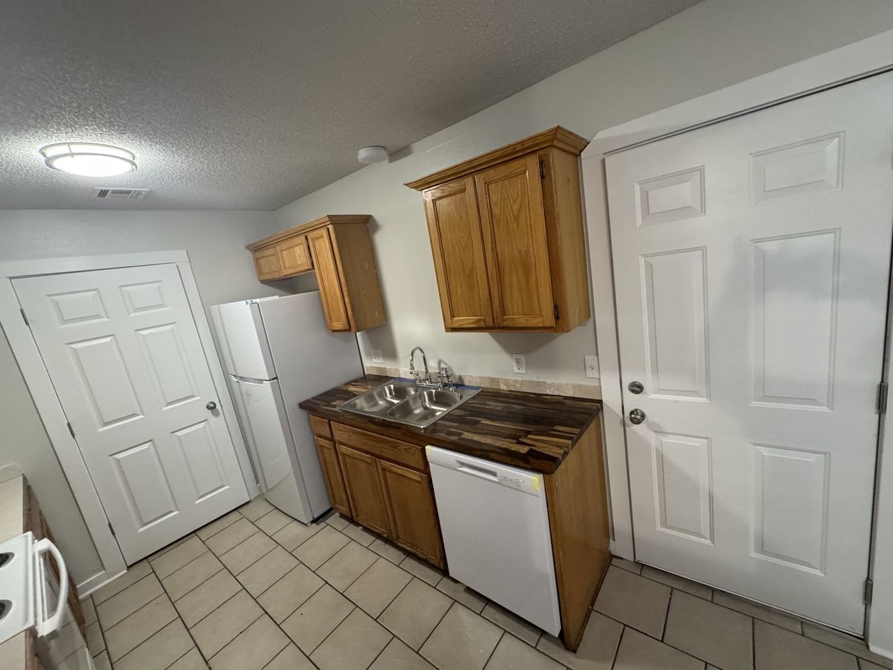 23345 Smith Rd #1 - Photo 4 of 22