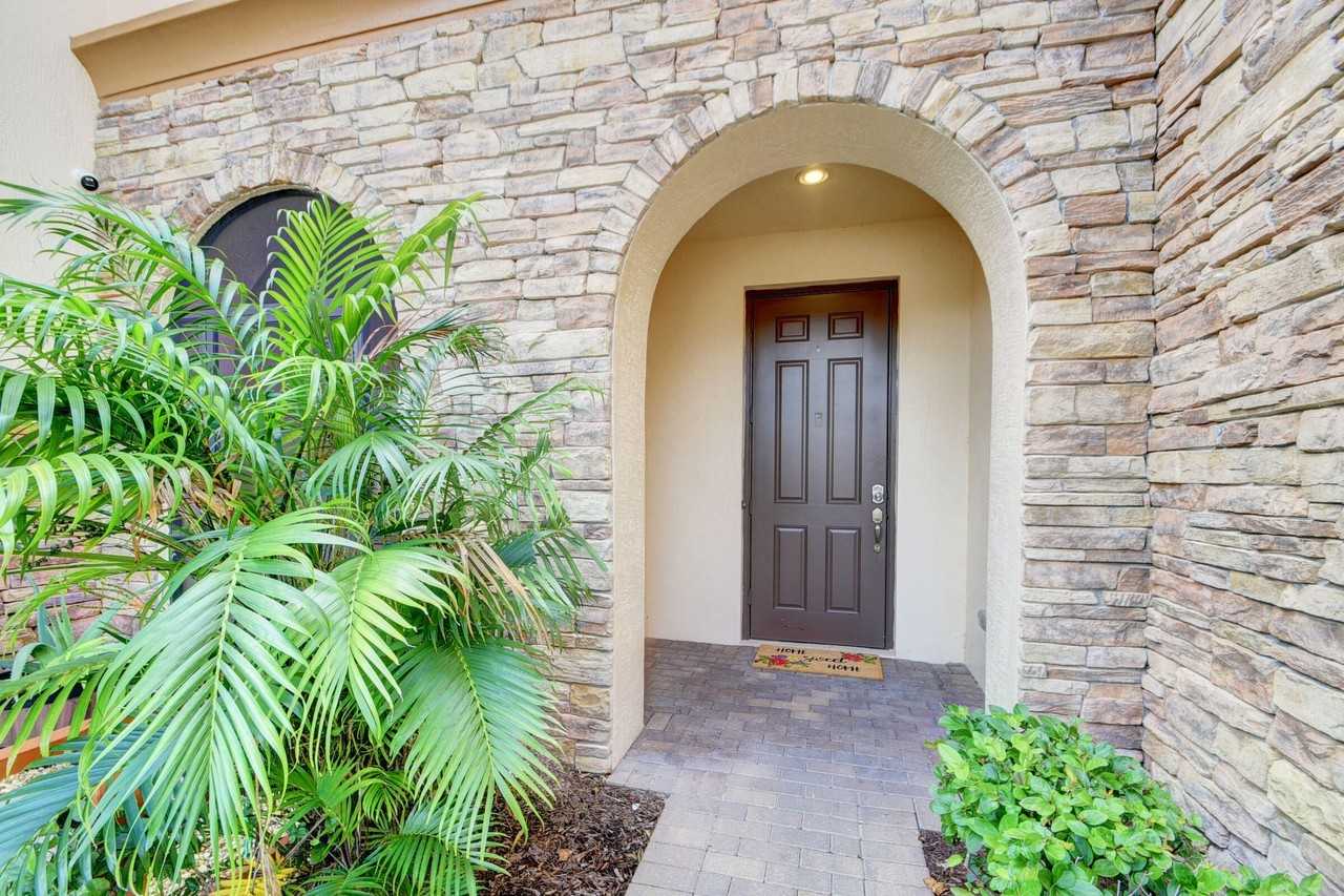10385 Wellington Parc Dr - Photo 7 of 50