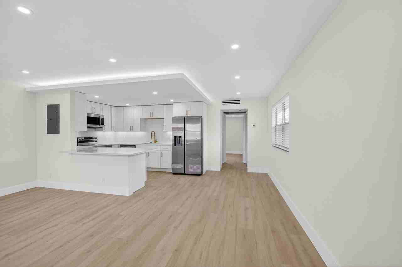 270 Brittany F #607 - Photo 2 of 50