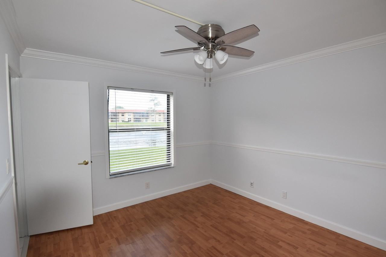 21895 Lake Forest Cir #102 - Photo 7 of 19