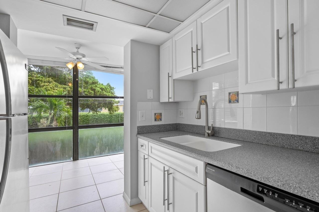 1120 Homewood Blvd #G204 - Photo 6 of 25