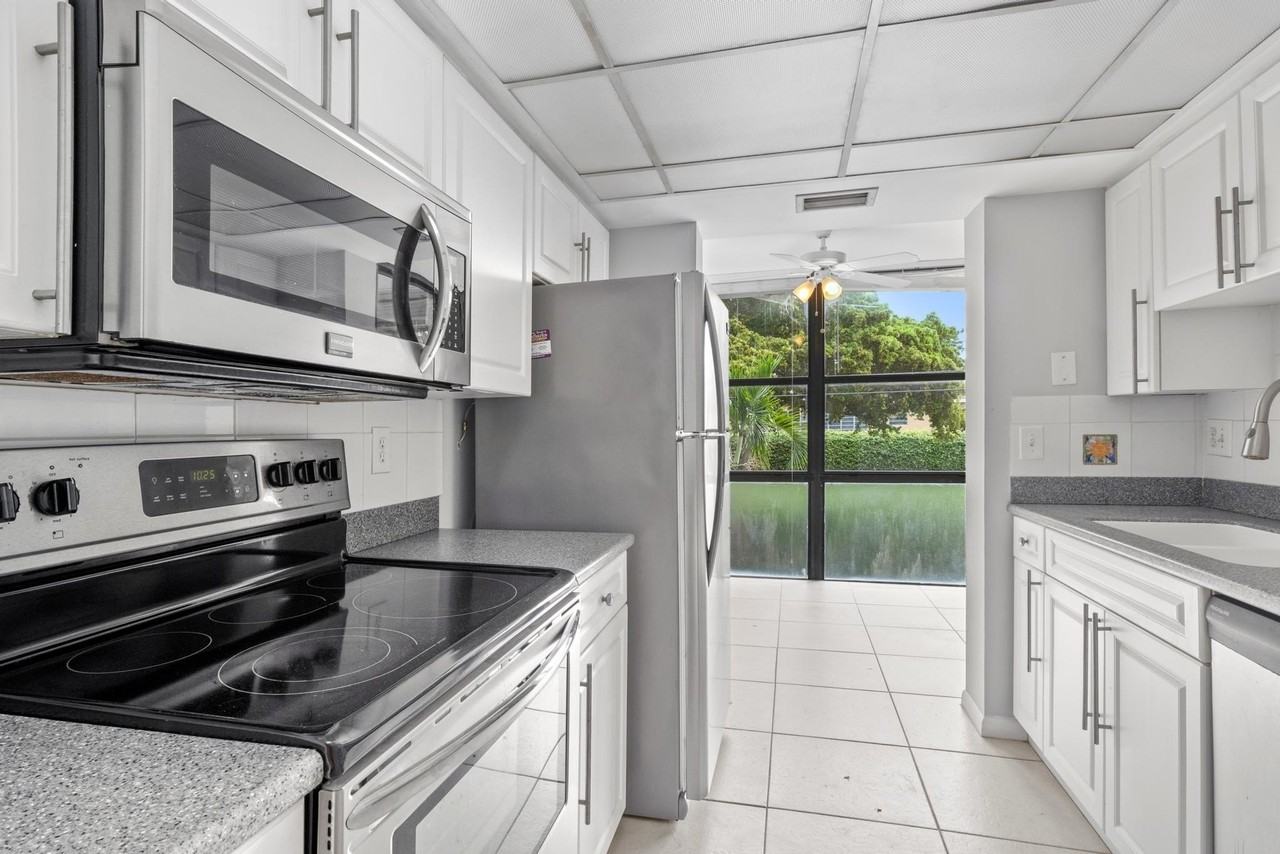 1120 Homewood Blvd #G204 - Photo 7 of 25