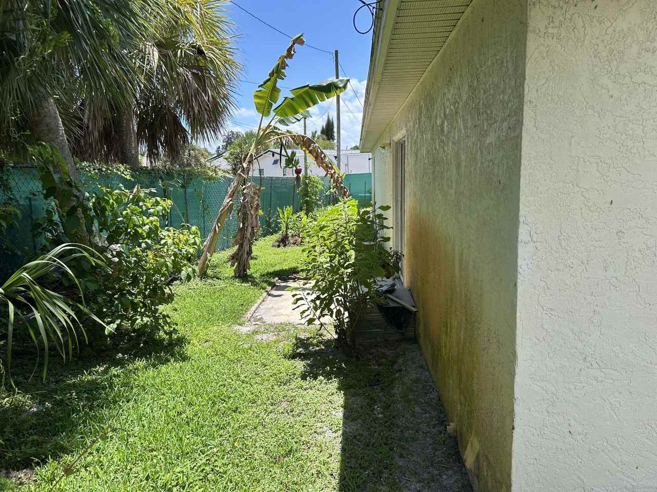 806 Nw 1st St - Photo 5 of 29