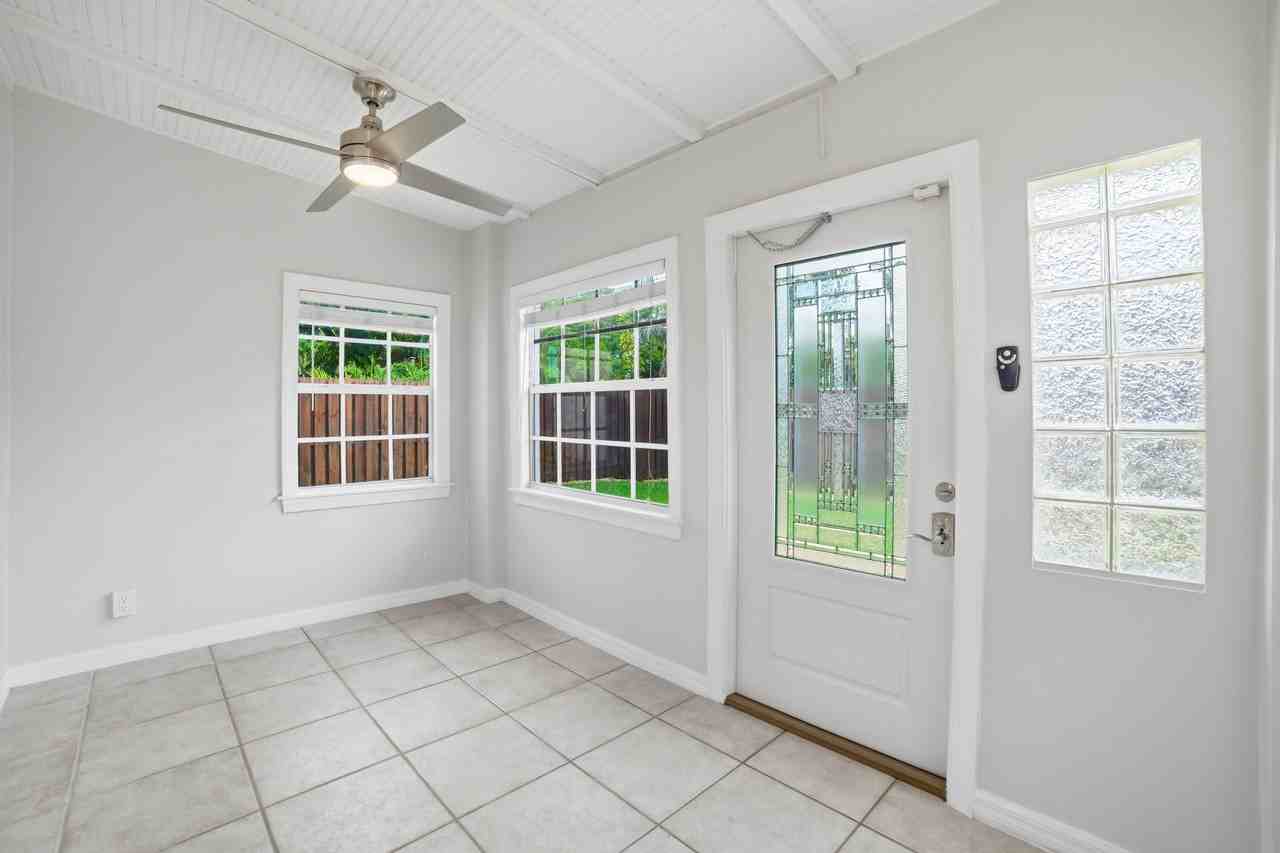 1717 Sw 12th Ct - Photo 5 of 32