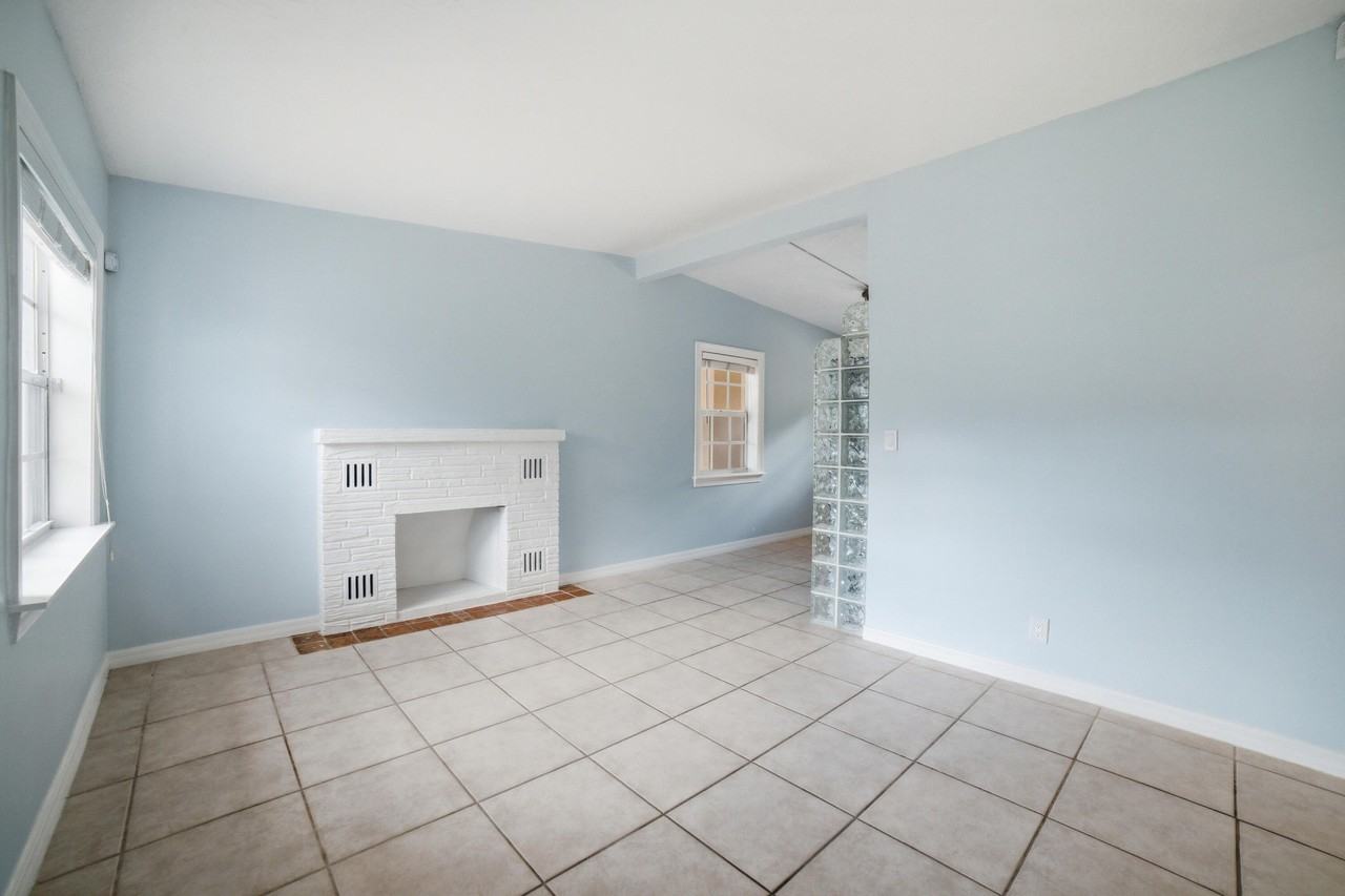 1717 Sw 12th Ct - Photo 7 of 32