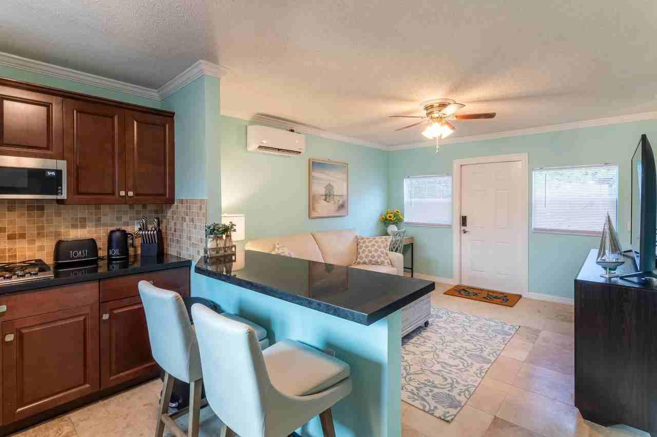 1724 37th St - Photo 4 of 14