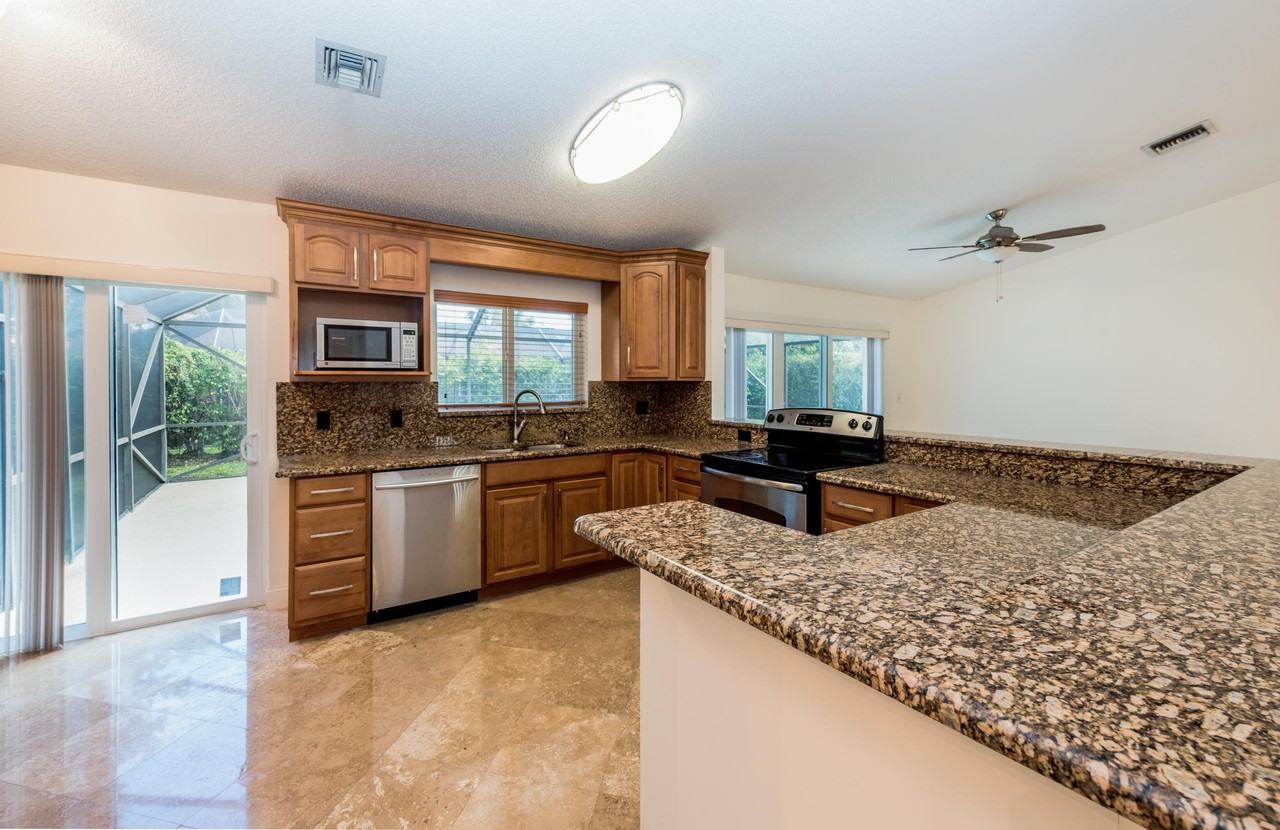 5514 Nw 41st Ter - Photo 4 of 21