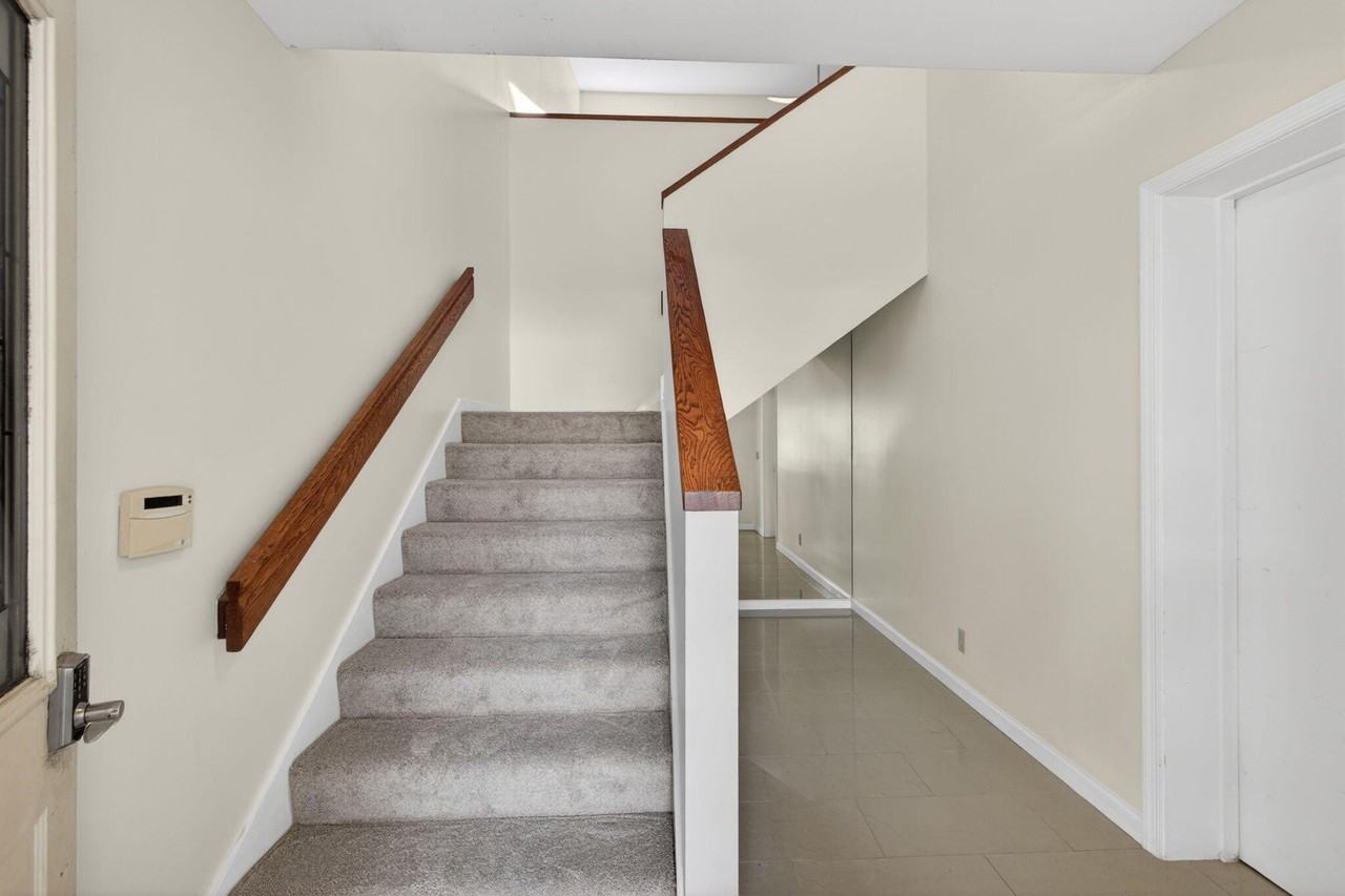 17137 Waterbend Dr #204 - Photo 4 of 38