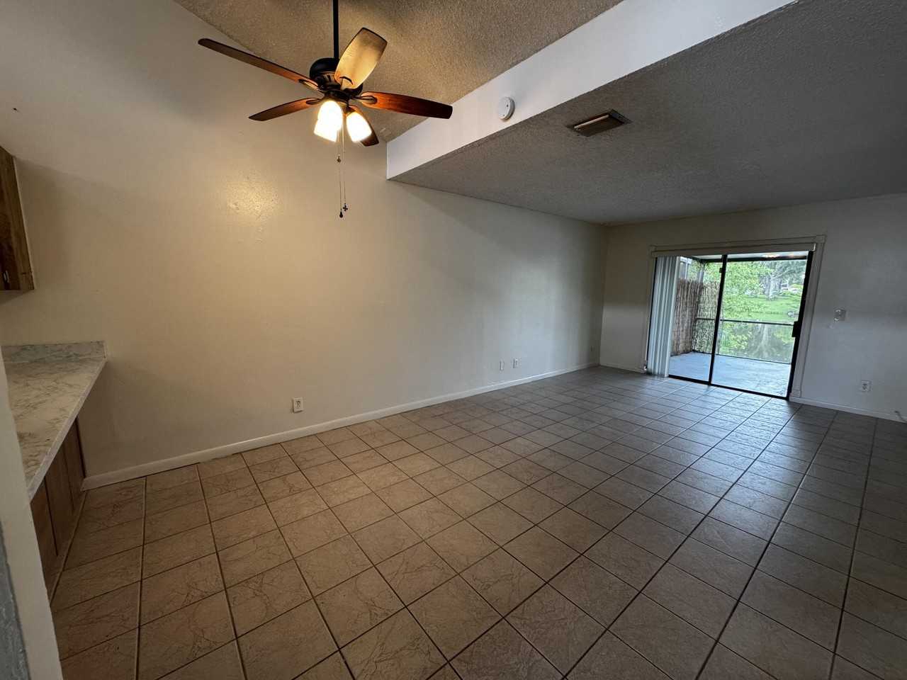 3831 Sw 69th Ave - Photo 7 of 19