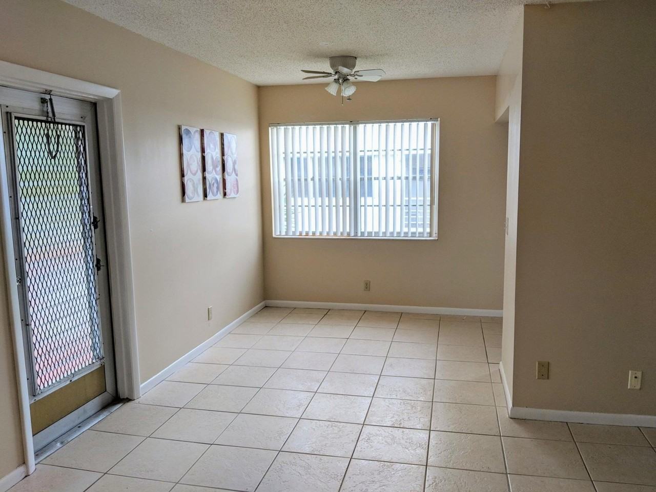 288 Devon St - Photo 3 of 13
