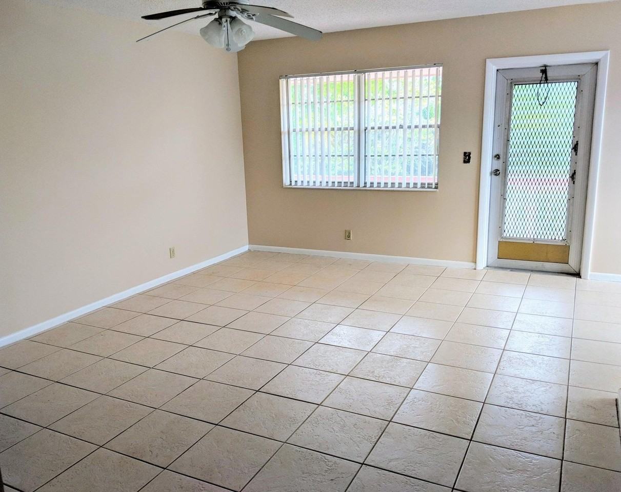 288 Devon St - Photo 4 of 13