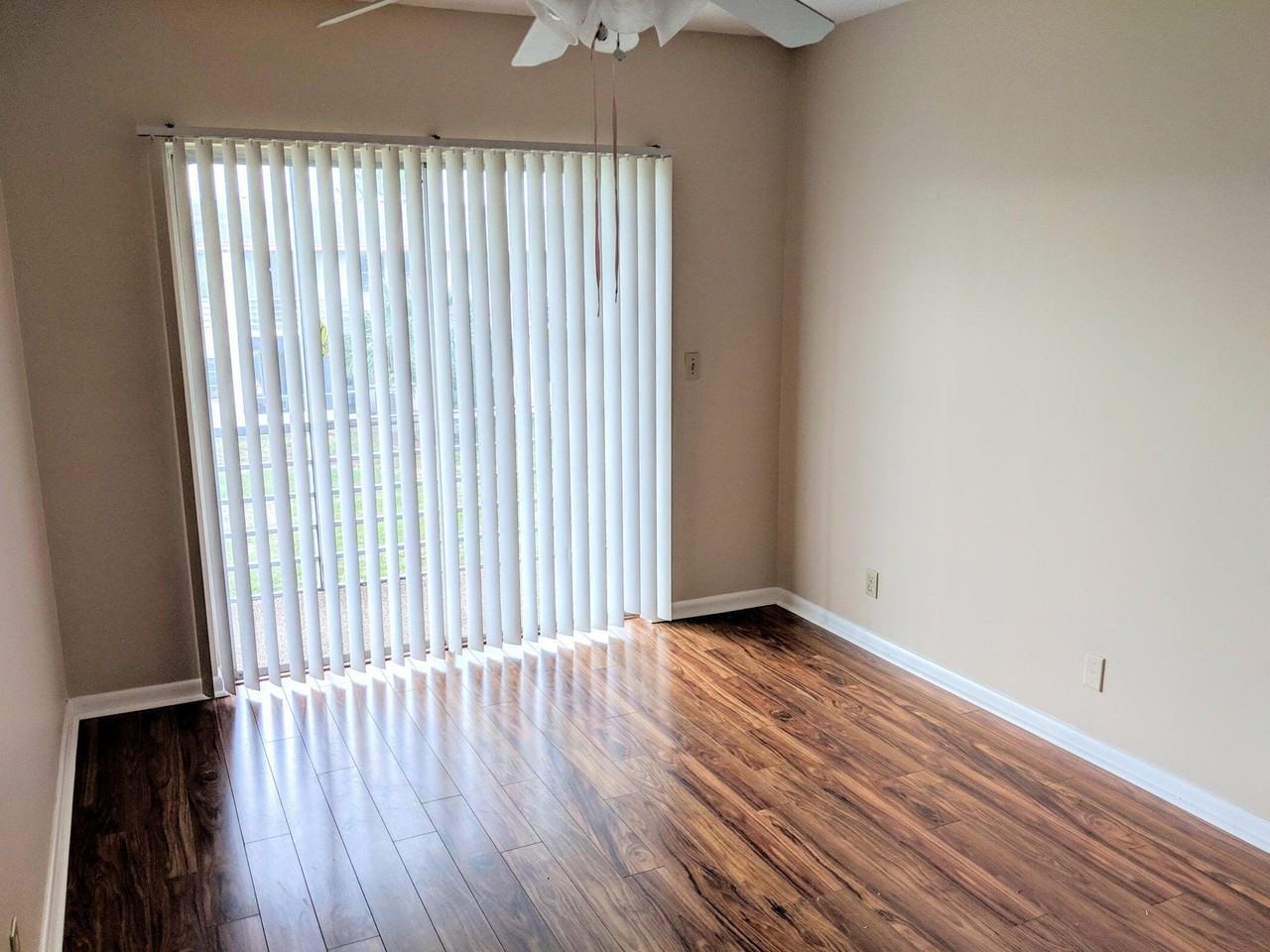 288 Devon St - Photo 6 of 13