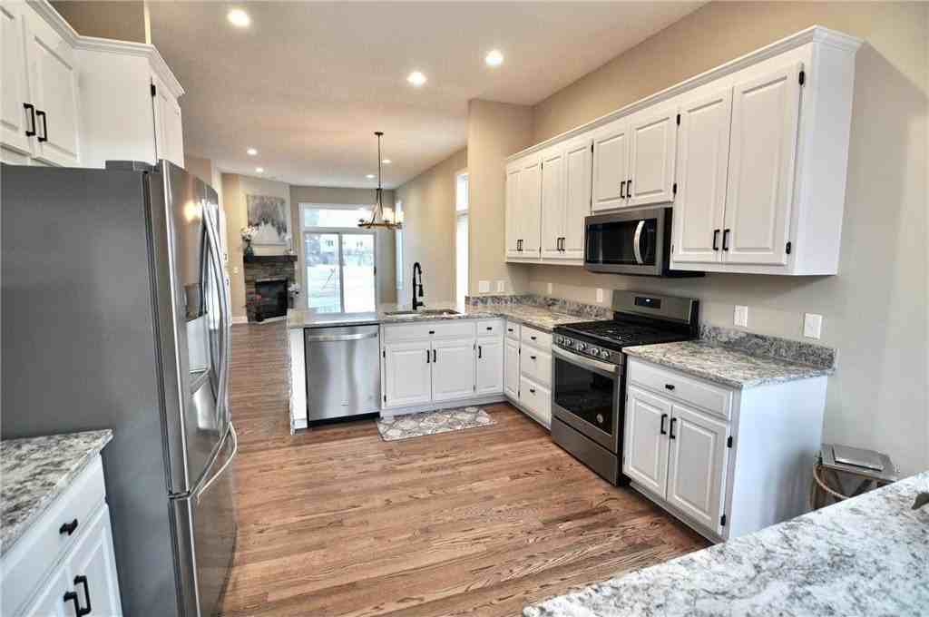 10413 Spyglass Dr - Photo 4 of 50