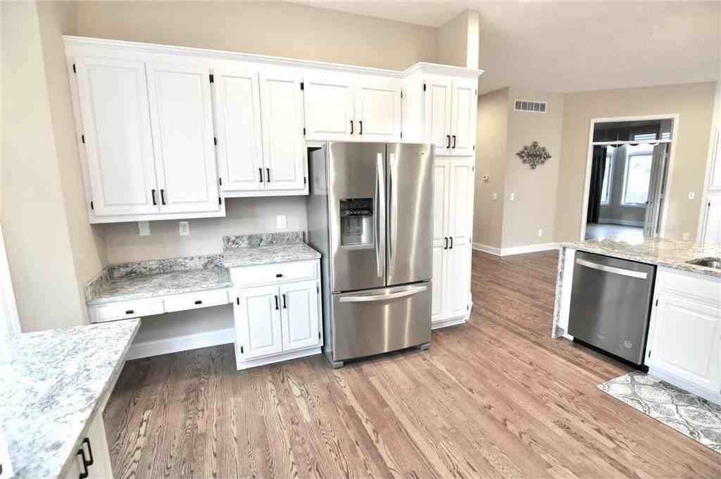 10413 Spyglass Dr - Photo 5 of 50