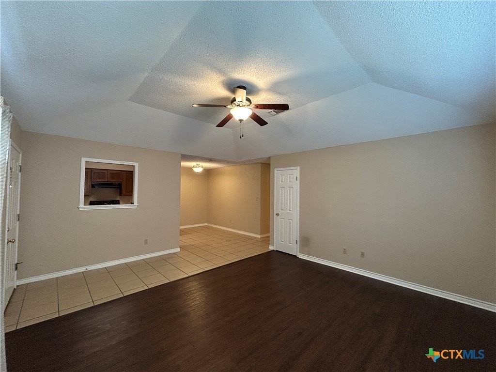 1642 W County Line Rd - Photo 6 of 31