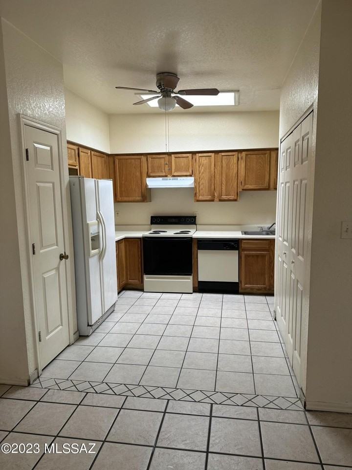 411 Camino Del Patio #1 - Photo 5 of 9