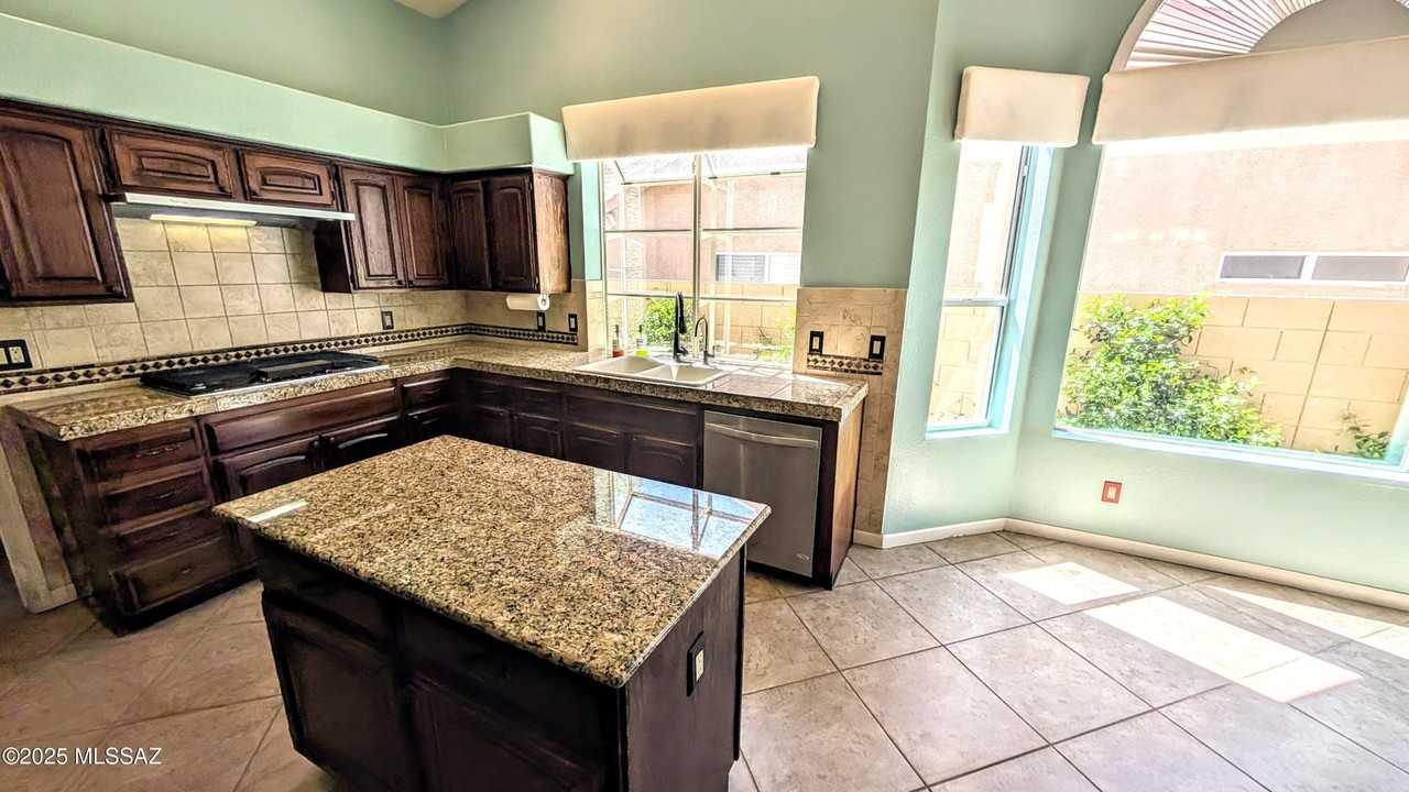37248 S Golf Course Dr - Photo 7 of 33
