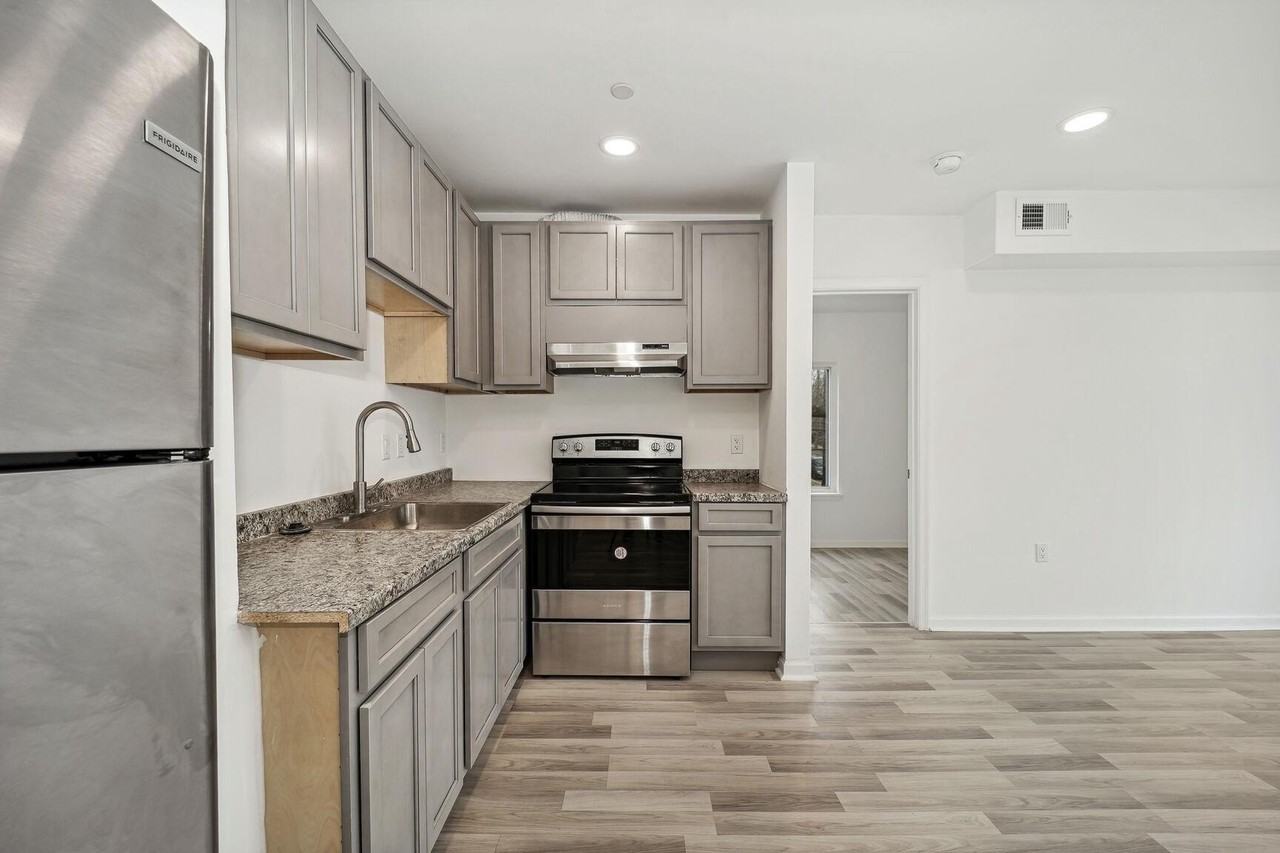 1642 16th St Se #3 - Photo 5 of 22
