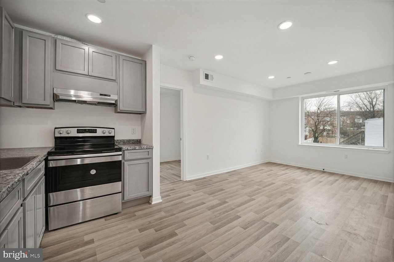 1642 16th St Se #3 - Photo 7 of 22