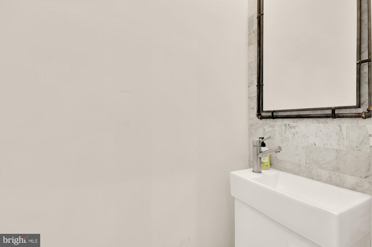 1251 Wylie St Ne - Photo 7 of 24