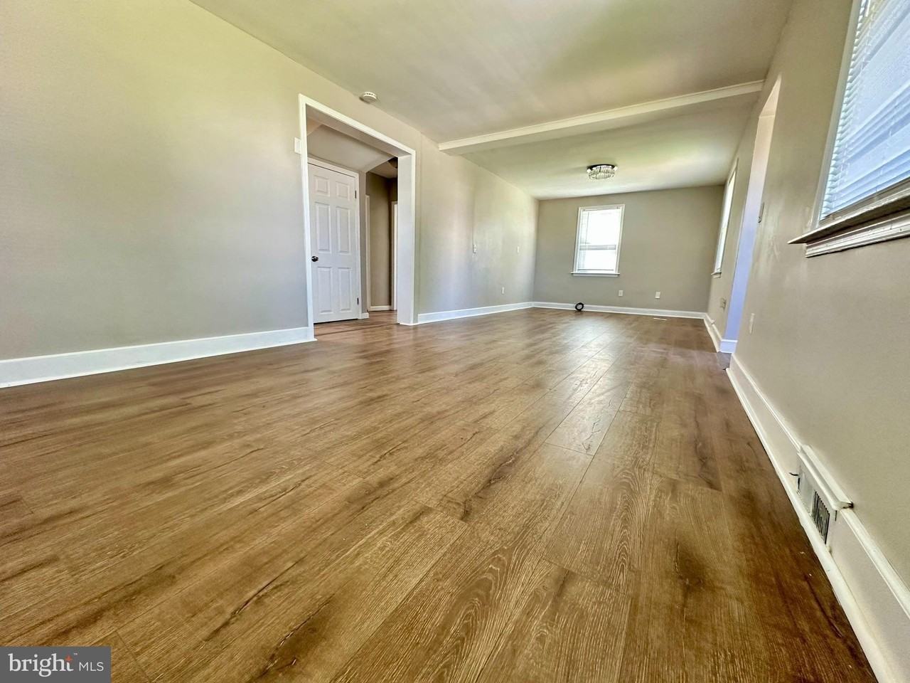 5215 Muth Ave - Photo 6 of 37