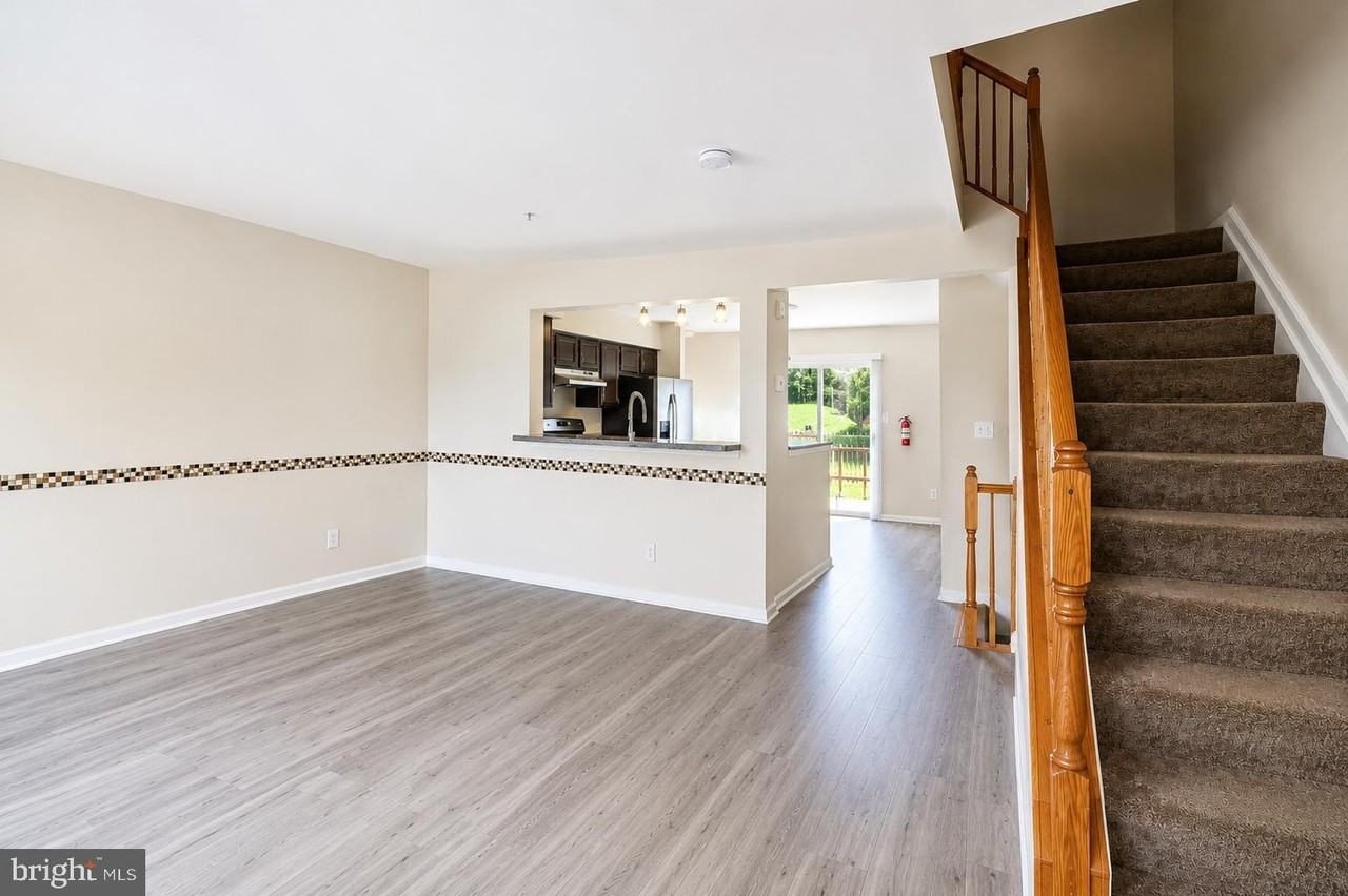 638 Villager Cir - Photo 3 of 26