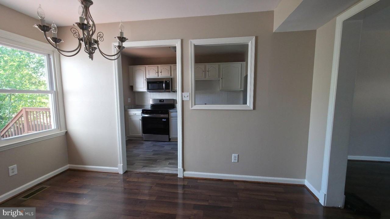 24 Lerner Ct #32H - Photo 4 of 26