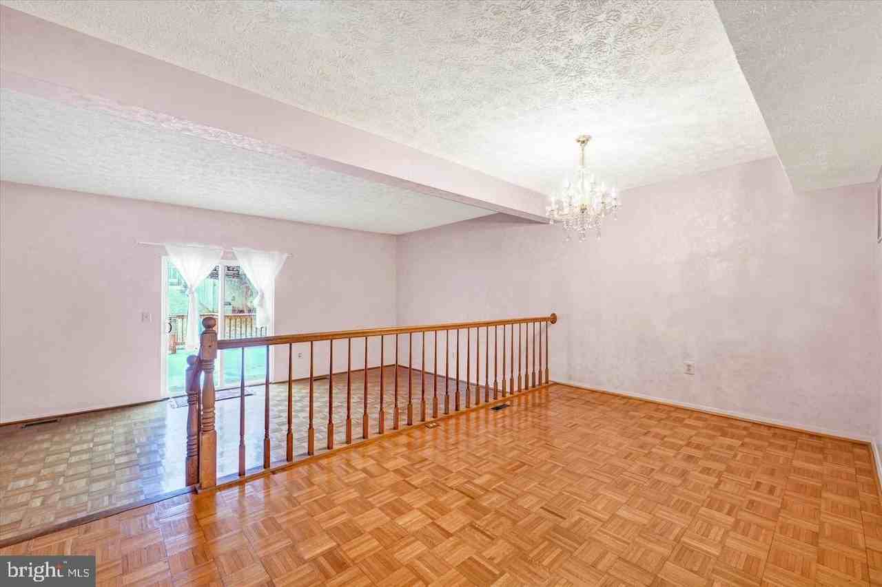 9 Rachel Ct - Photo 6 of 18